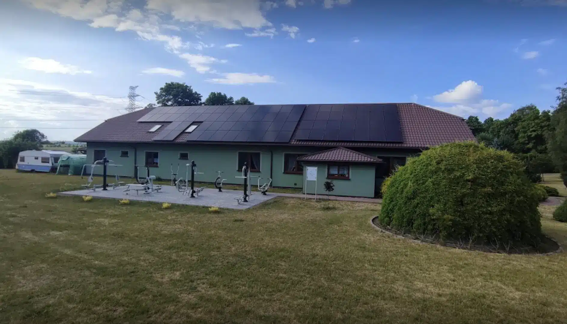 Co zrobić, gdy spada produkcja energii z fotowoltaiki?