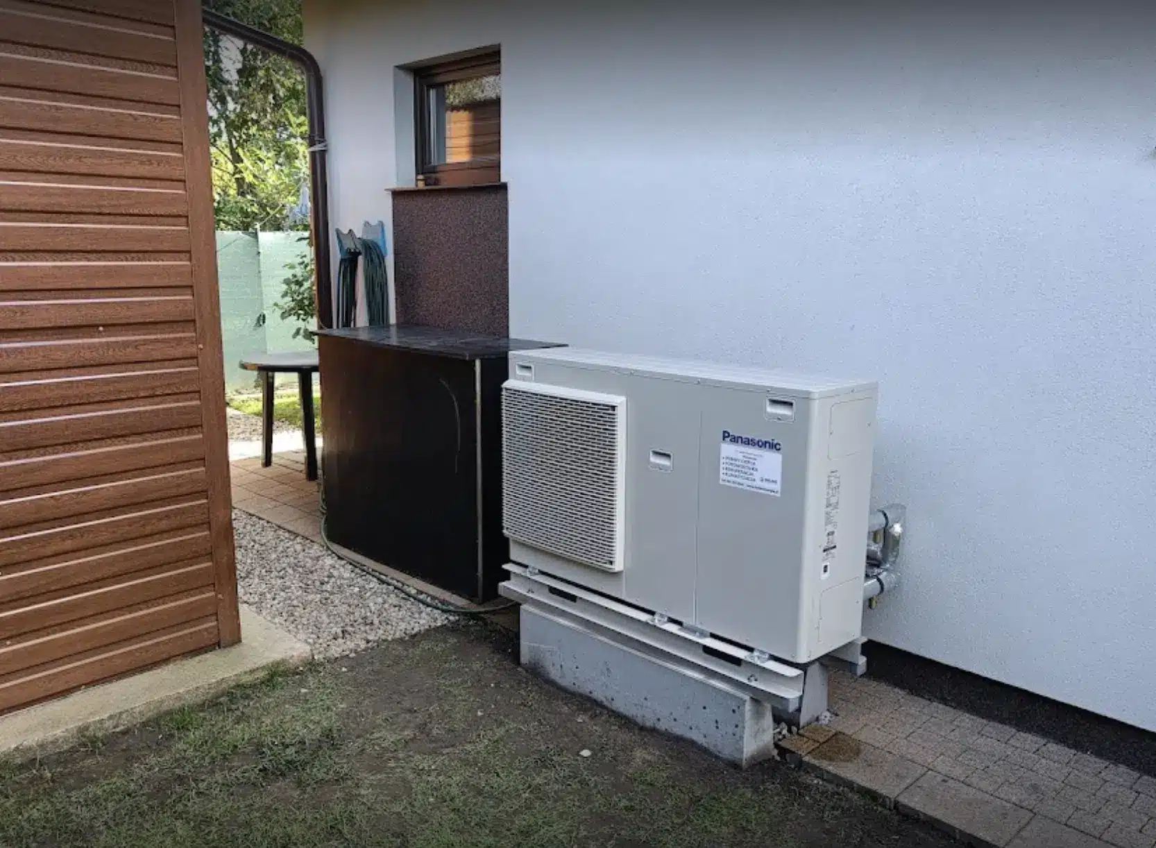 Pozwolenie na montaż klimatyzacji w bloku - kiedy jest wymagane i kto je wydaje?